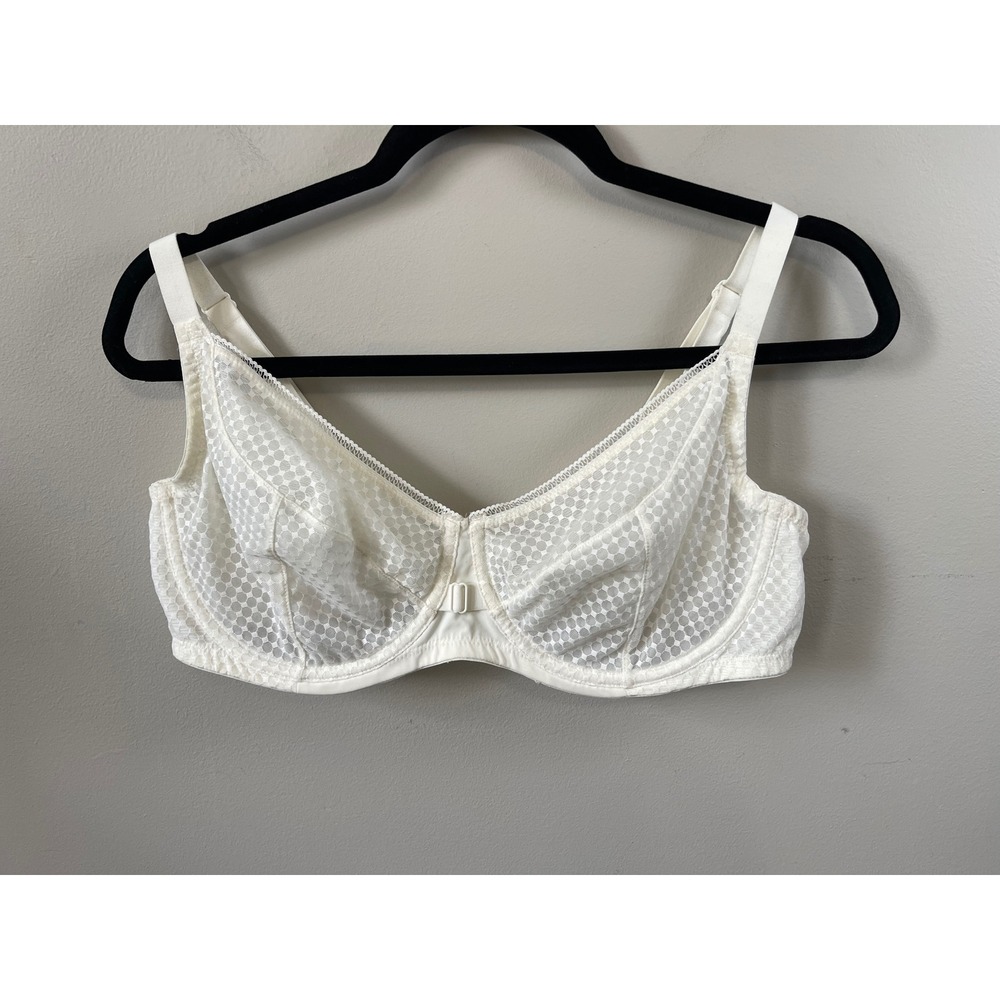 Playtex Secrets White Geometric Mesh Underwire Bra breathable comfort aesthetic